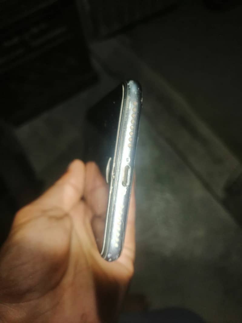 Apple iPhone 8 Plus 0