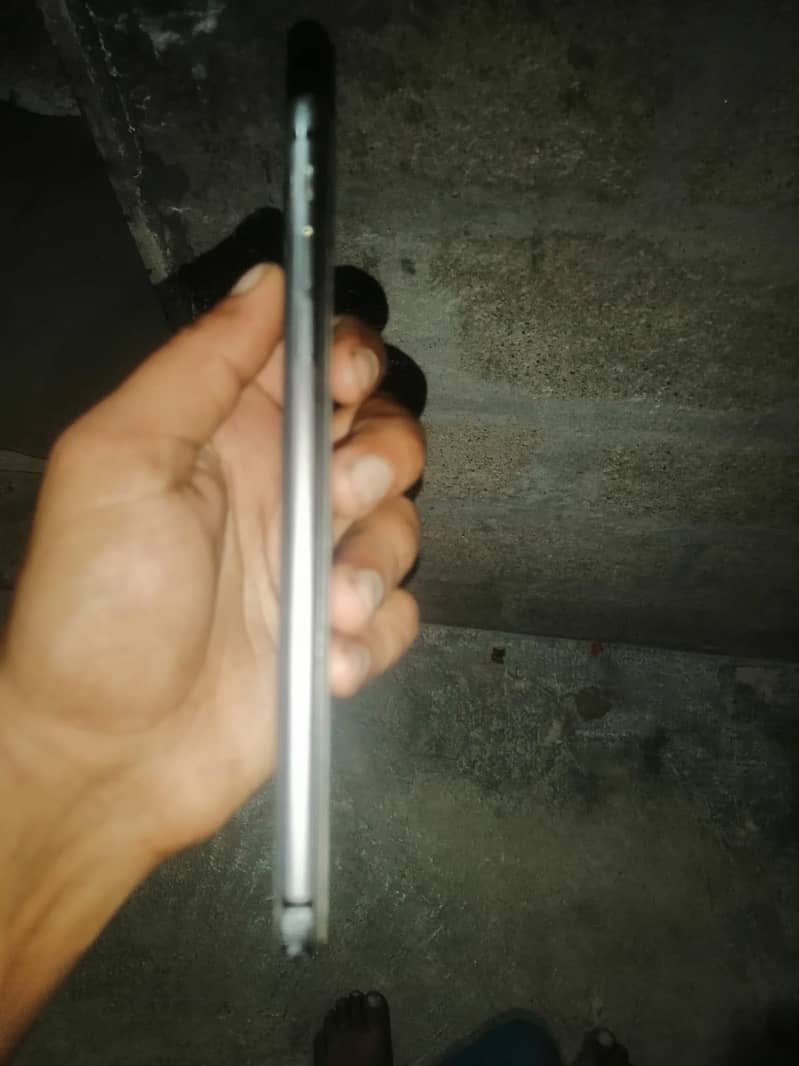 Apple iPhone 8 Plus 2
