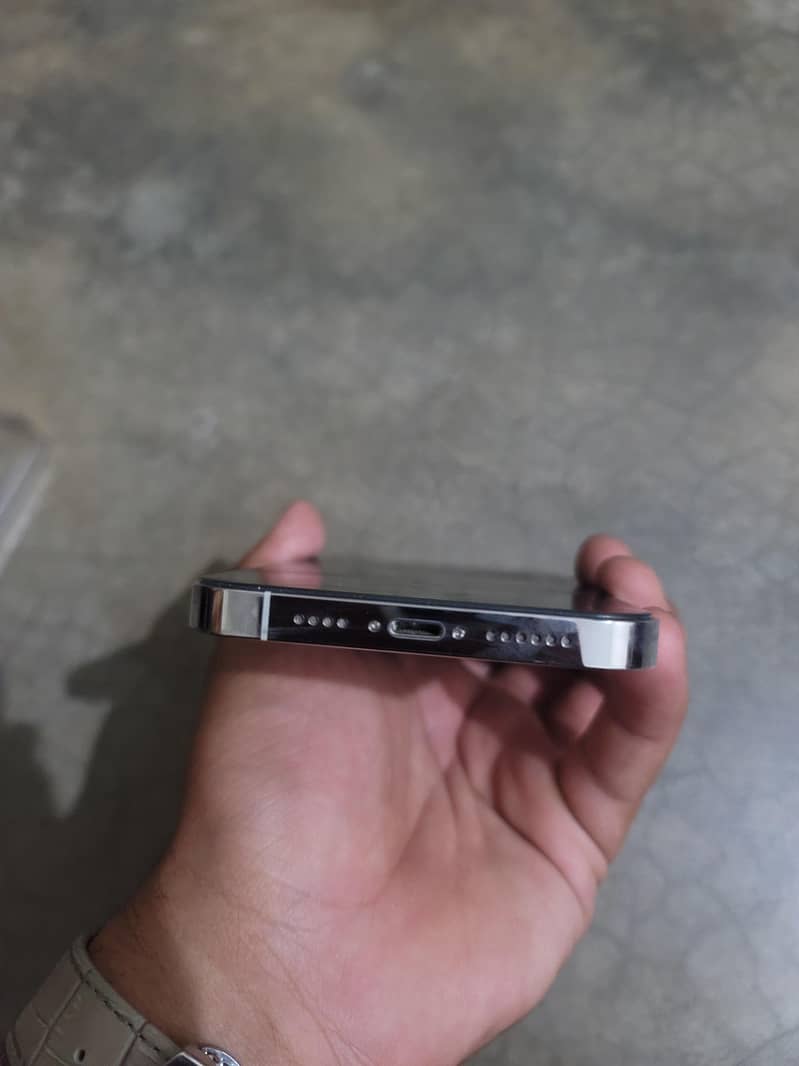 Apple iPhone 14 Pro Max 2