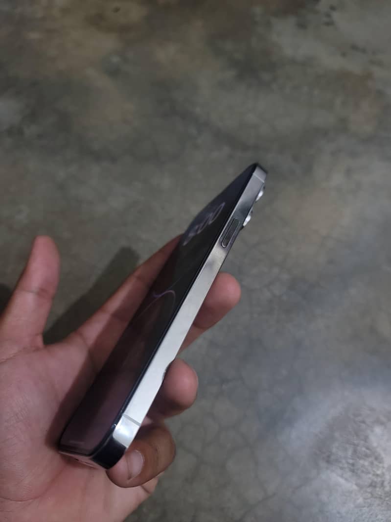 Apple iPhone 14 Pro Max 3