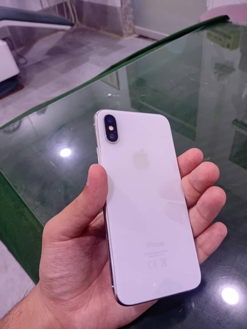Apple iPhone XS Factory Unlocked 0