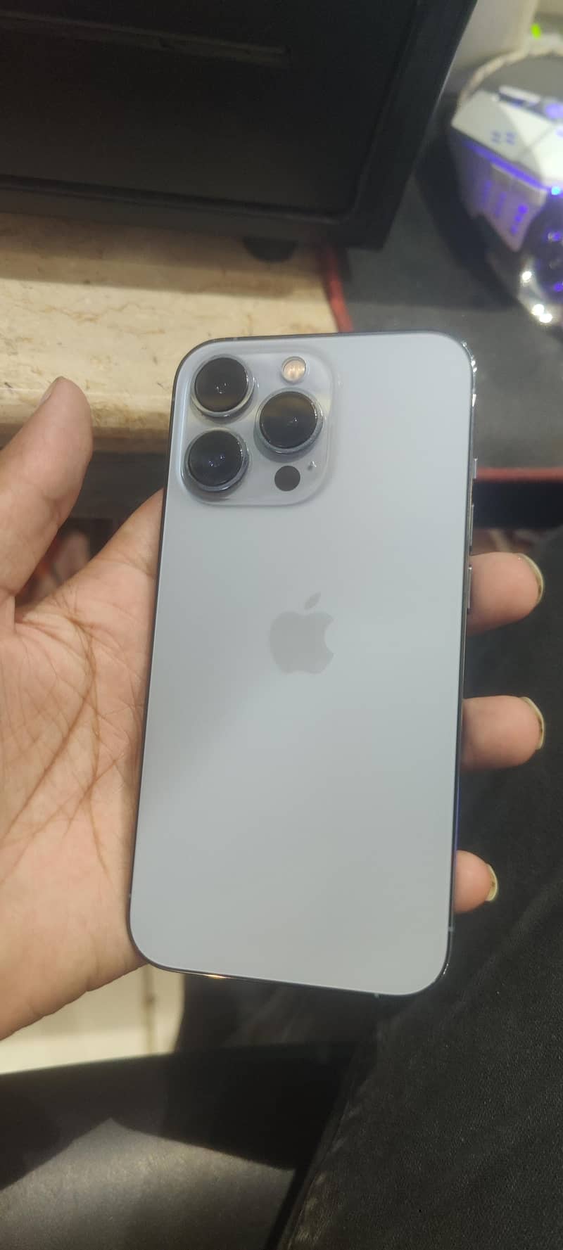 Apple iPhone 13 Pro 2