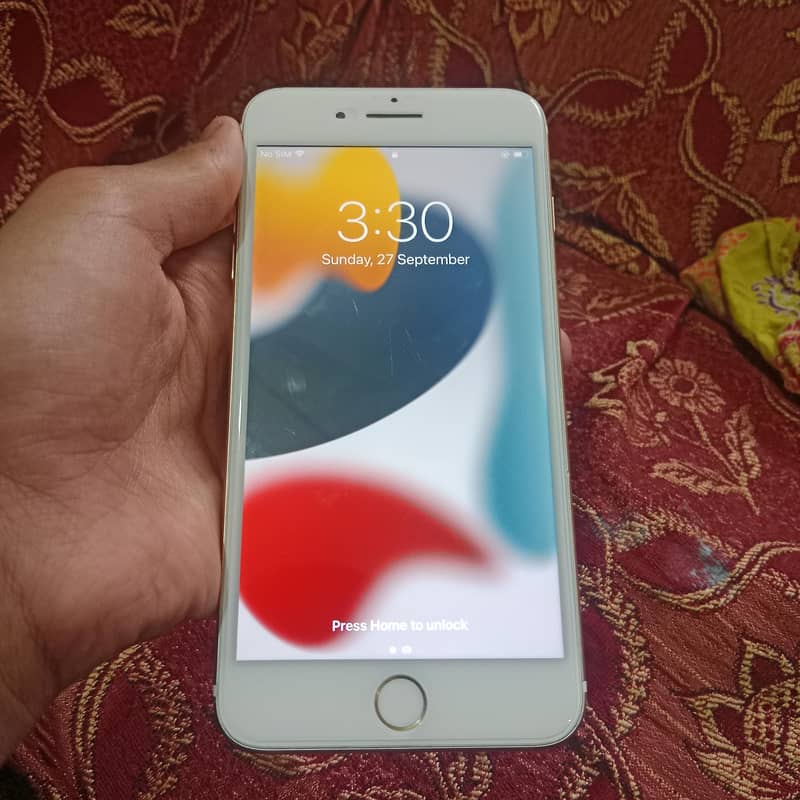 Apple iPhone 7 Plus 1
