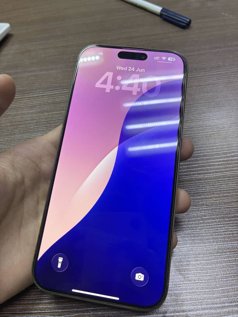 Apple iPhone 16 Pro Max 3