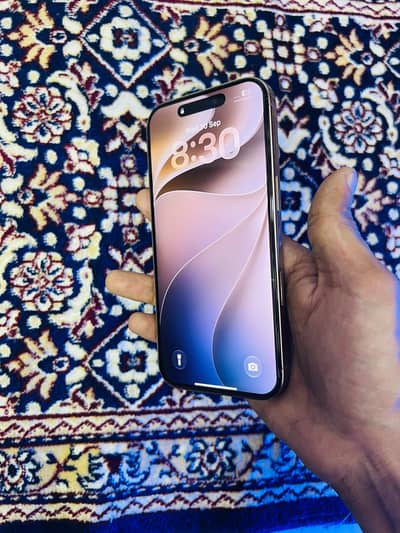 Apple iPhone 16 Pro 256 GB.  FACTORY UNLOCK