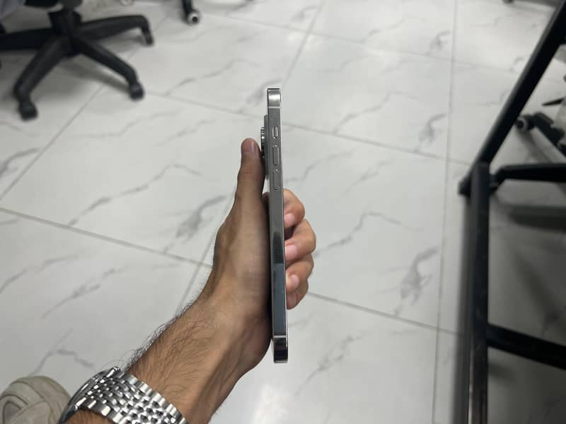 iPhone 14 Pro Max / JV 2