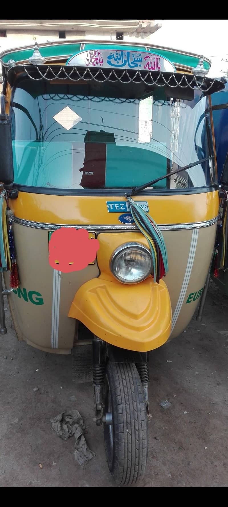 بالکل نیو رکشہ ہے 0