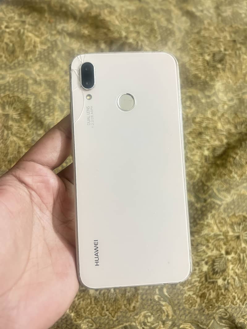 Huawei P20 Lite 0