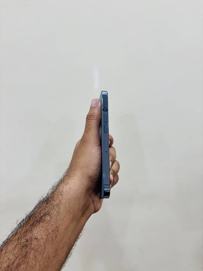 Apple iPhone 13 Pro 1