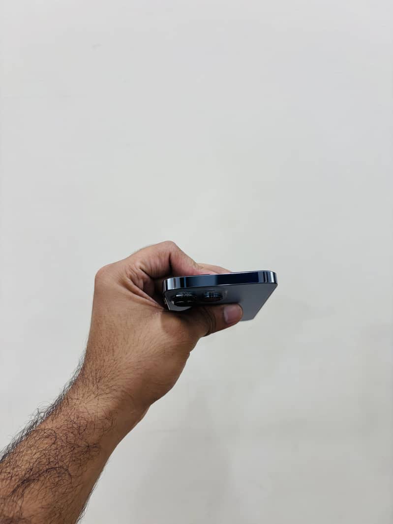 Apple iPhone 13 Pro 3