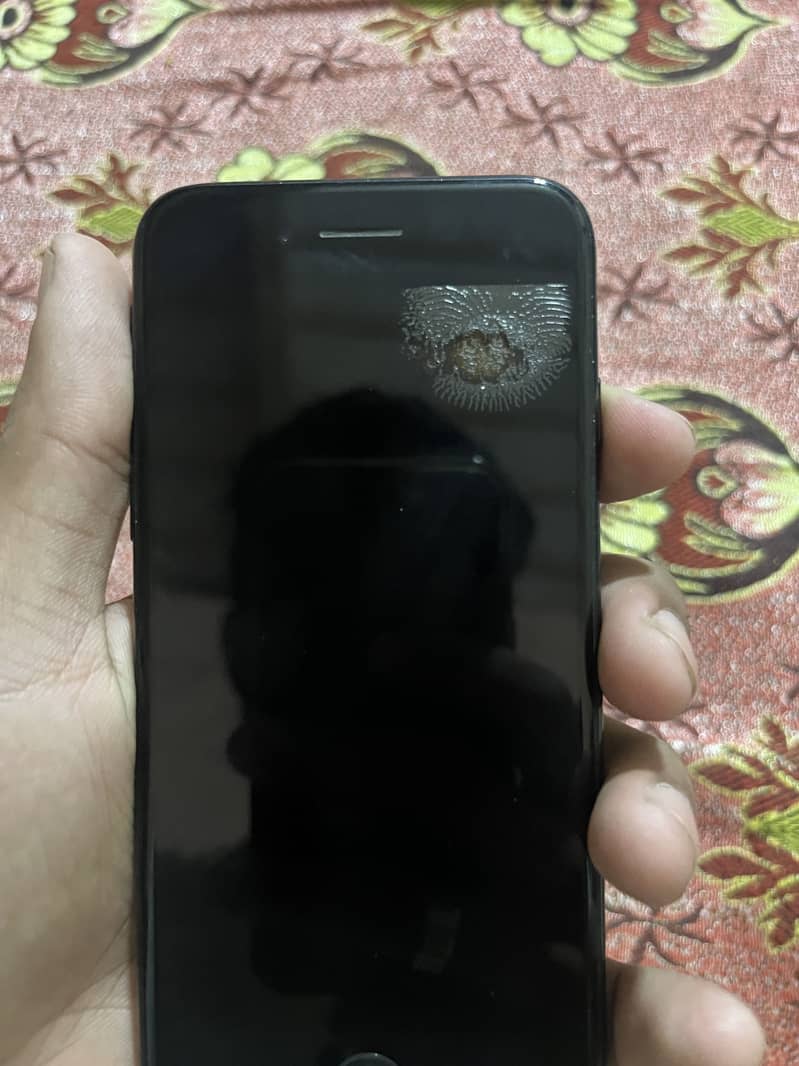 Apple iPhone 7 3