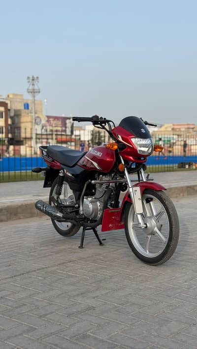 SUZUKI GD110S FOR SALE ONLY 4400 KM DRIVEN LIKE NEW CONDITION