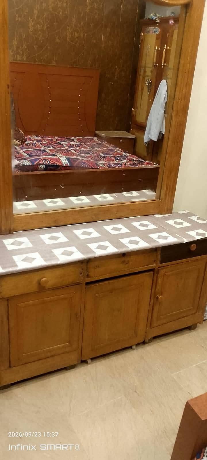 dressing table 0