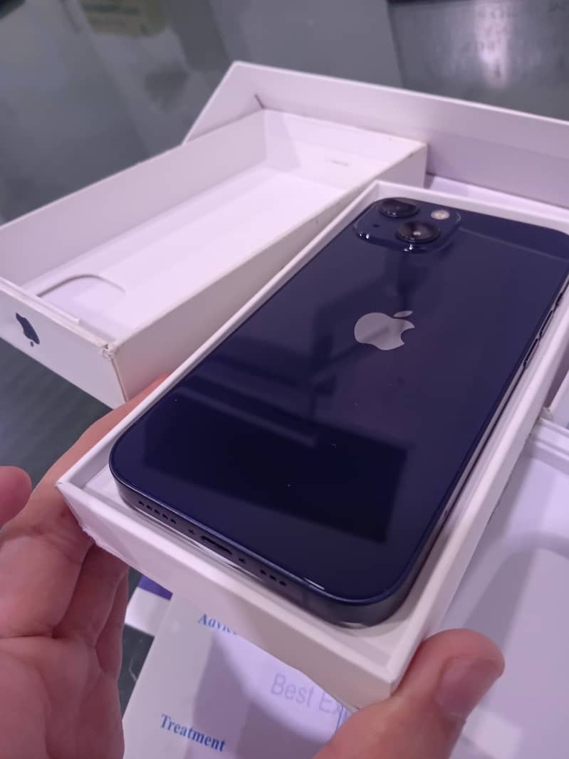 Apple iPhone 13 1