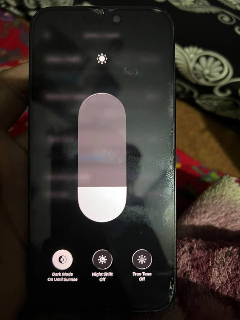 Apple iPhone 15 Pro Max 4