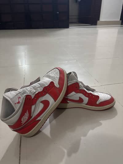 Nike Air Jordon 1 red