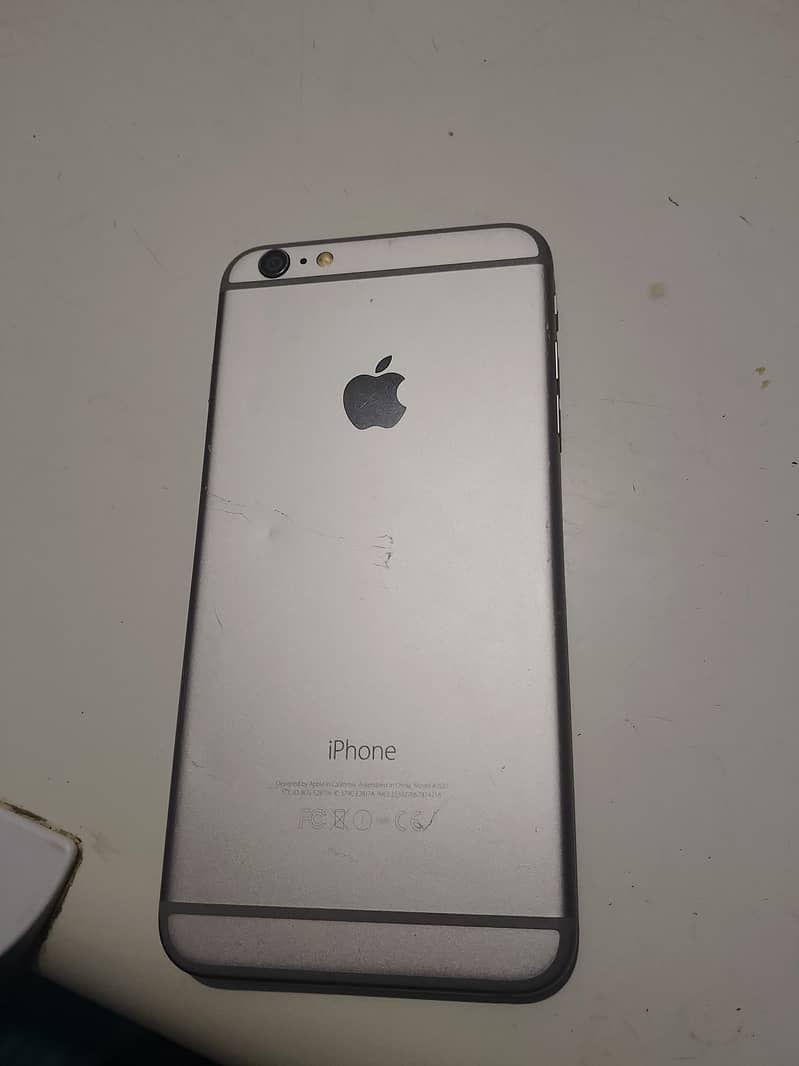 Apple iPhone 6 Plus 2