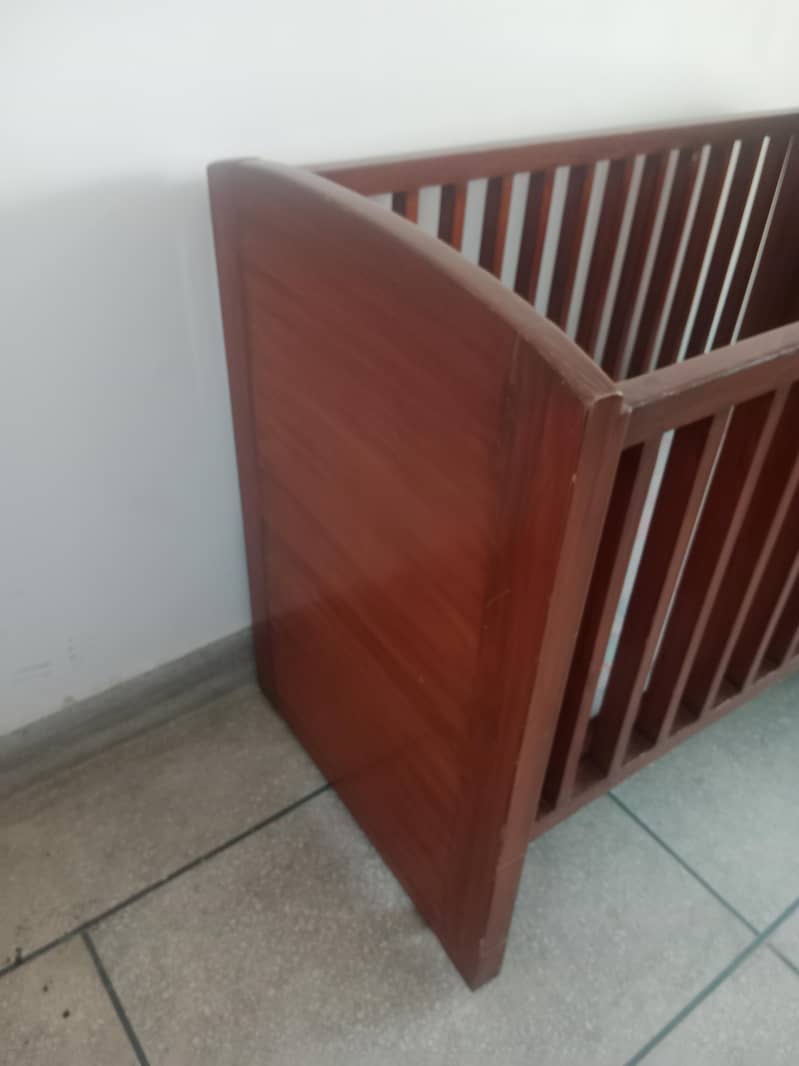 Baby cot 1