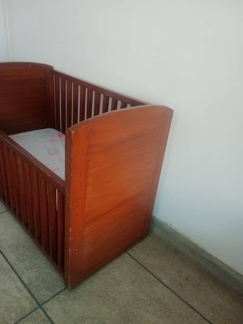 Baby cot 3