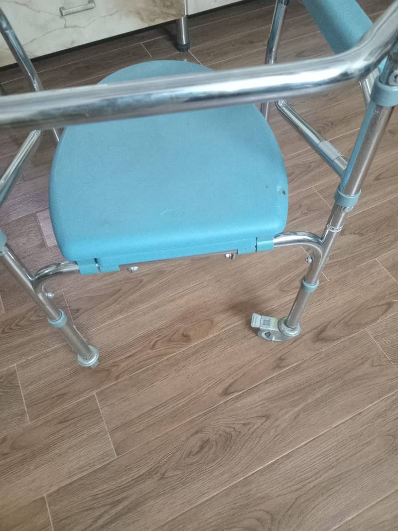 lifecare commod chair condition 9/10 1