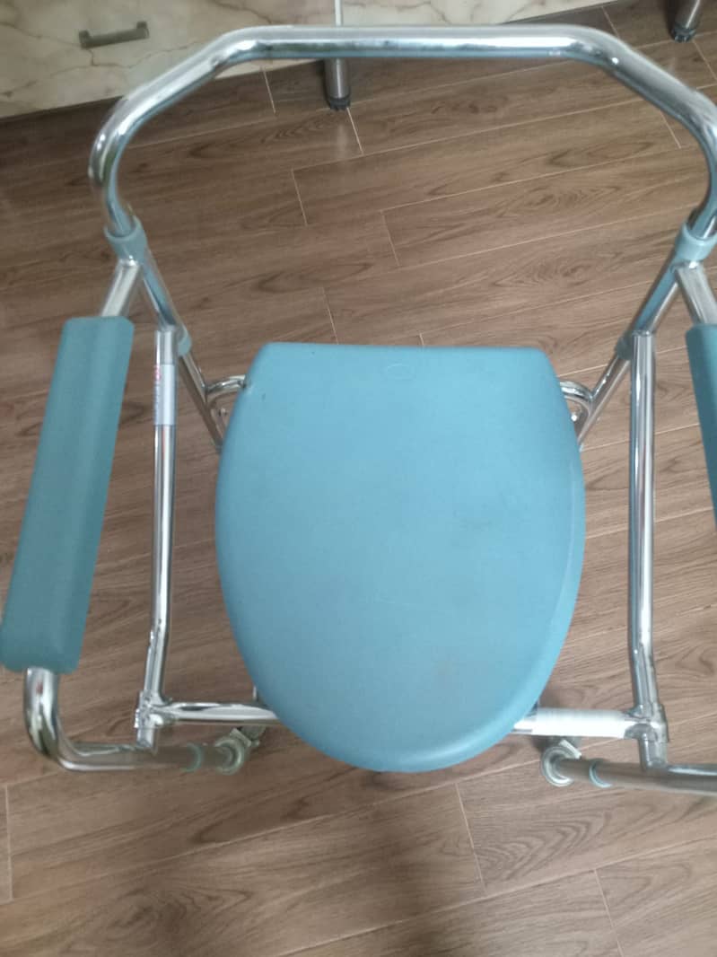 lifecare commod chair condition 9/10 2