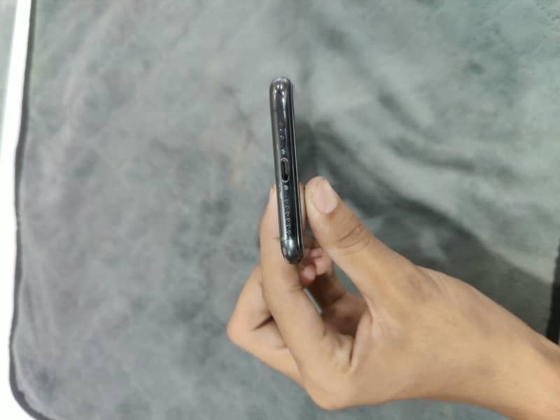 Apple iPhone XS 2