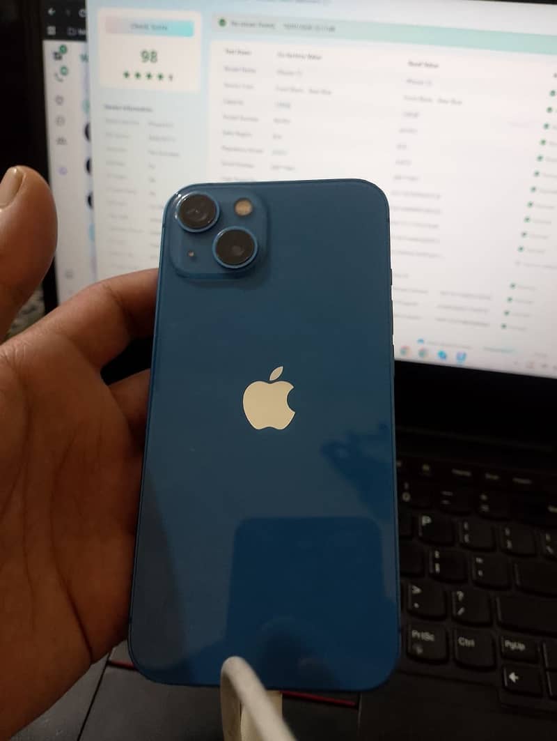 Apple iPhone 13 3