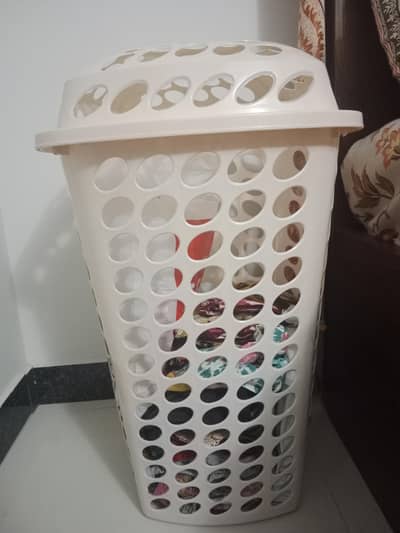 spacious bucket