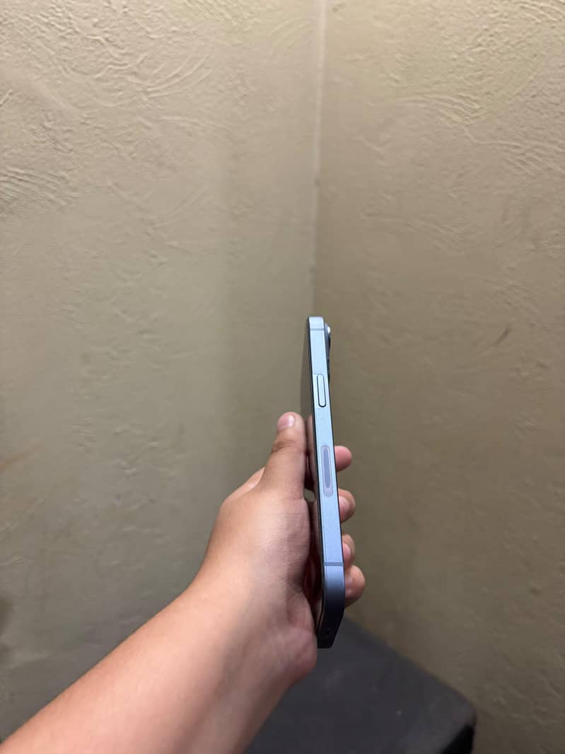 Apple iPhone 14 2