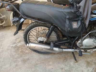 suzuki GS-150 model 2013 karachi registered