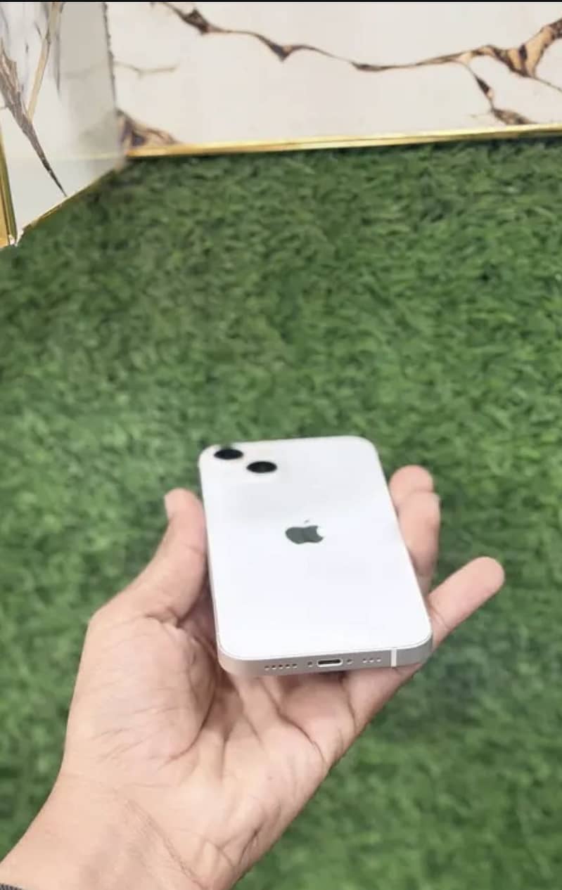 Apple iPhone 13 6