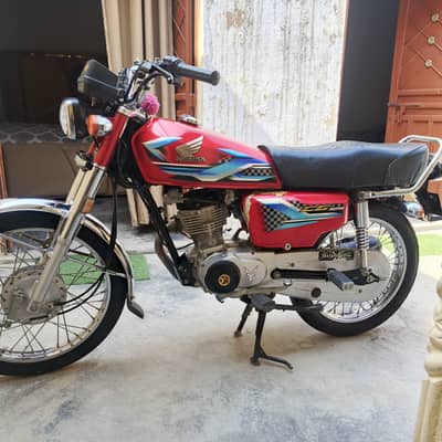 Honda 125  2024 red color  All good