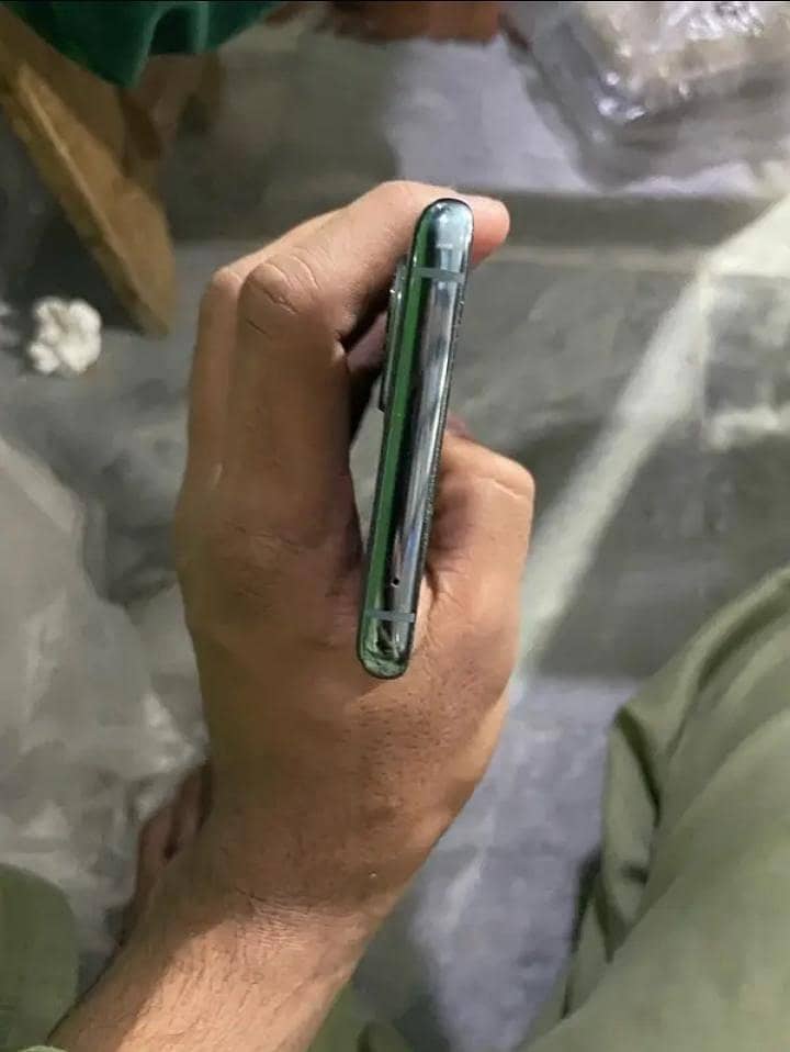 One Plus 9 Pro Mobile 2