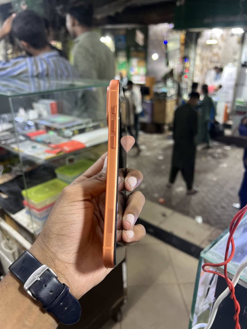 Apple iPhone 17 Pro Max 1