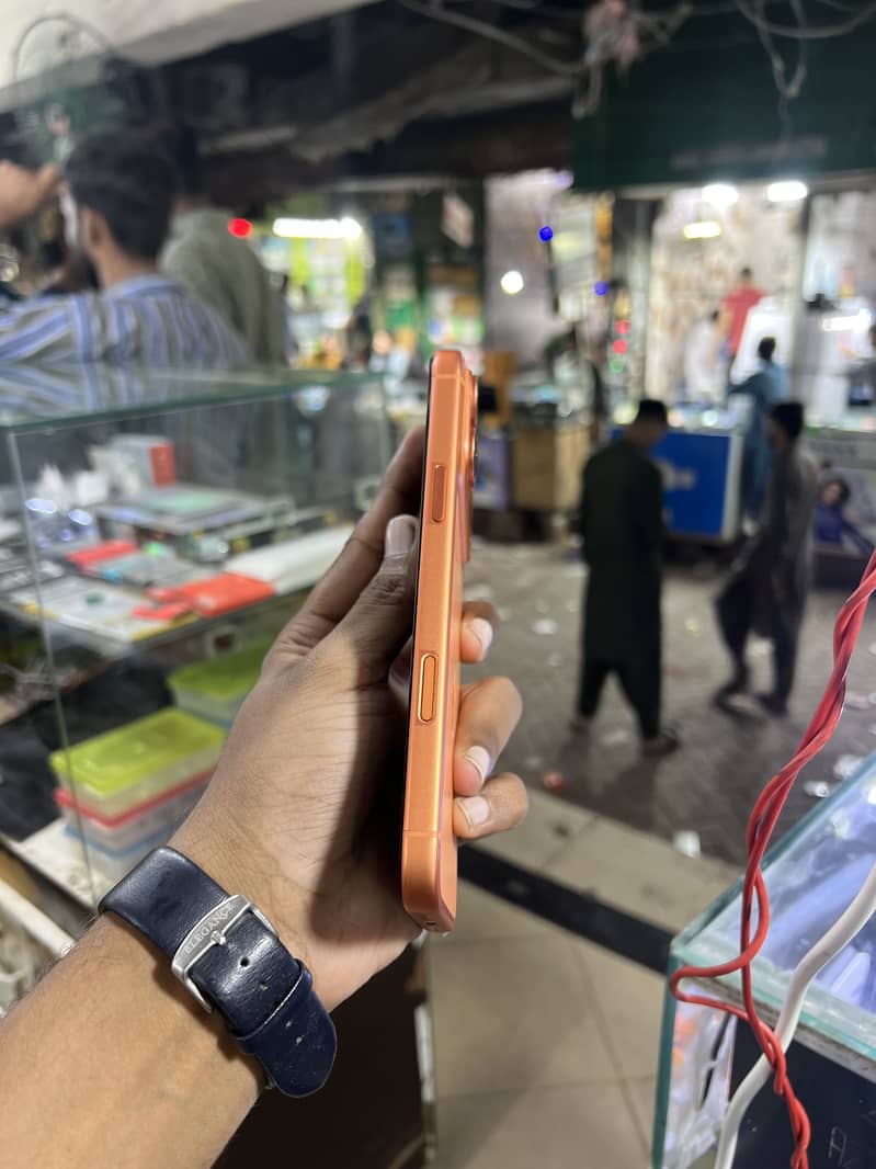 Apple iPhone 17 Pro Max 2