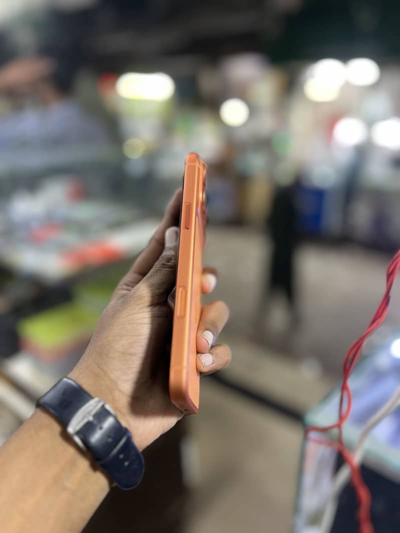 Apple iPhone 17 Pro Max 5