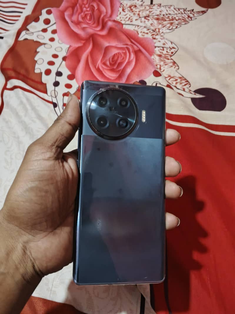 Tecno Spark 20 Pro Plus 3