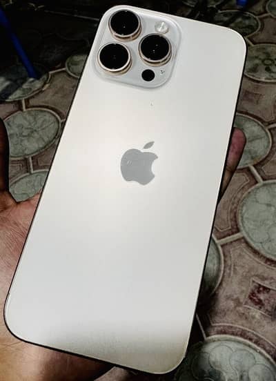 Apple iPhone 16 Pro Max