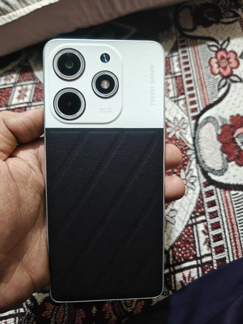 Tecno Spark 10 Pro 0