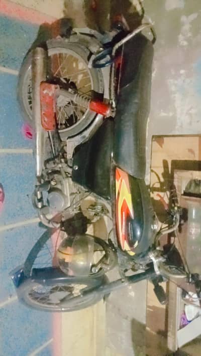 road prince bike 2017 model 03104055656. . . . 03208519879 only watsapp