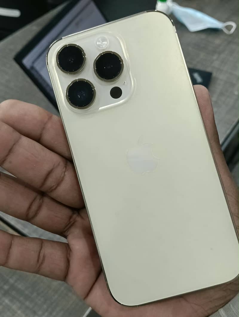 Apple iPhone 14 Pro 0