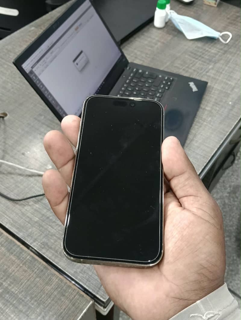 Apple iPhone 14 Pro 1