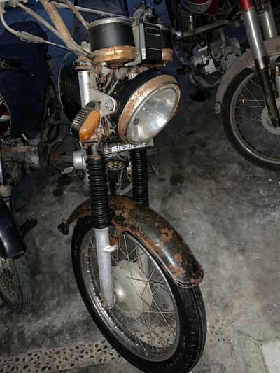 Suzuki GS150