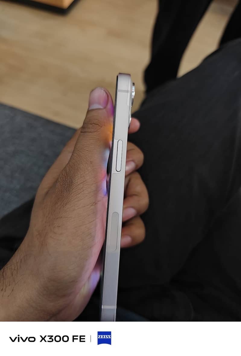 Apple iPhone 13 10