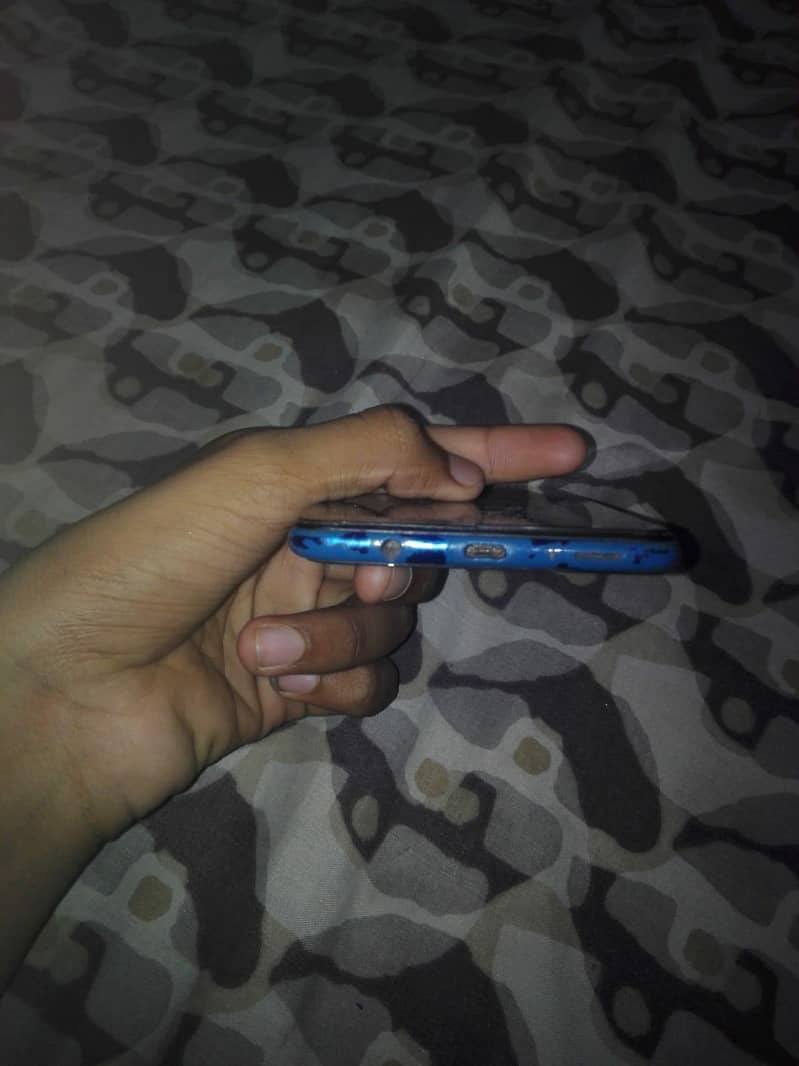 Samsung Mobile A7 4