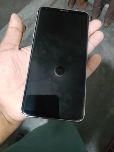 lg v30 10/ 10 condition hy or mobile b boht acha hy