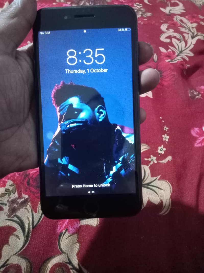 Apple iPhone 7 Plus 0