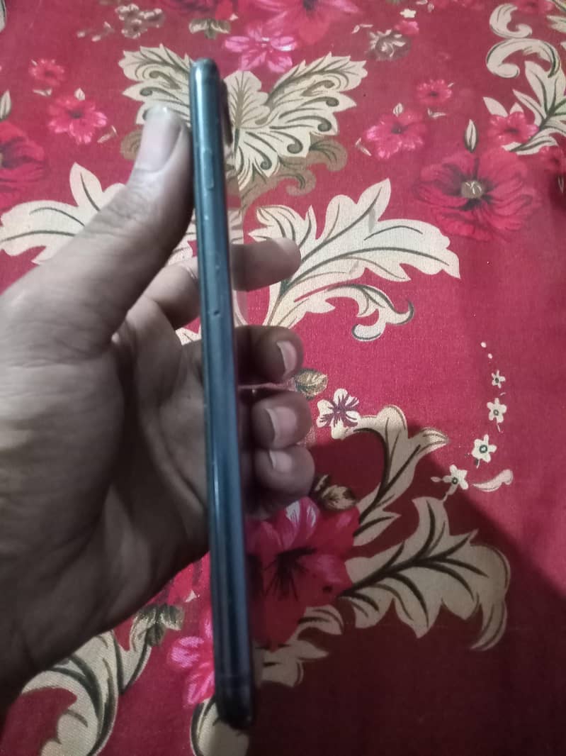 Apple iPhone 7 Plus 2