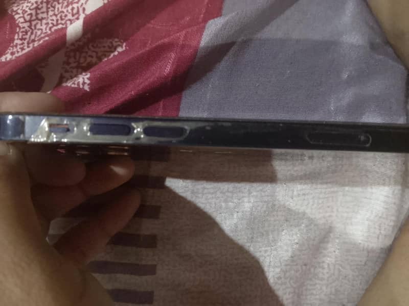 Apple iPhone 12 mini 4