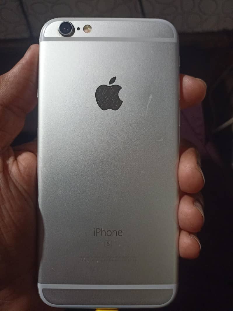 Apple iPhone 6S 1